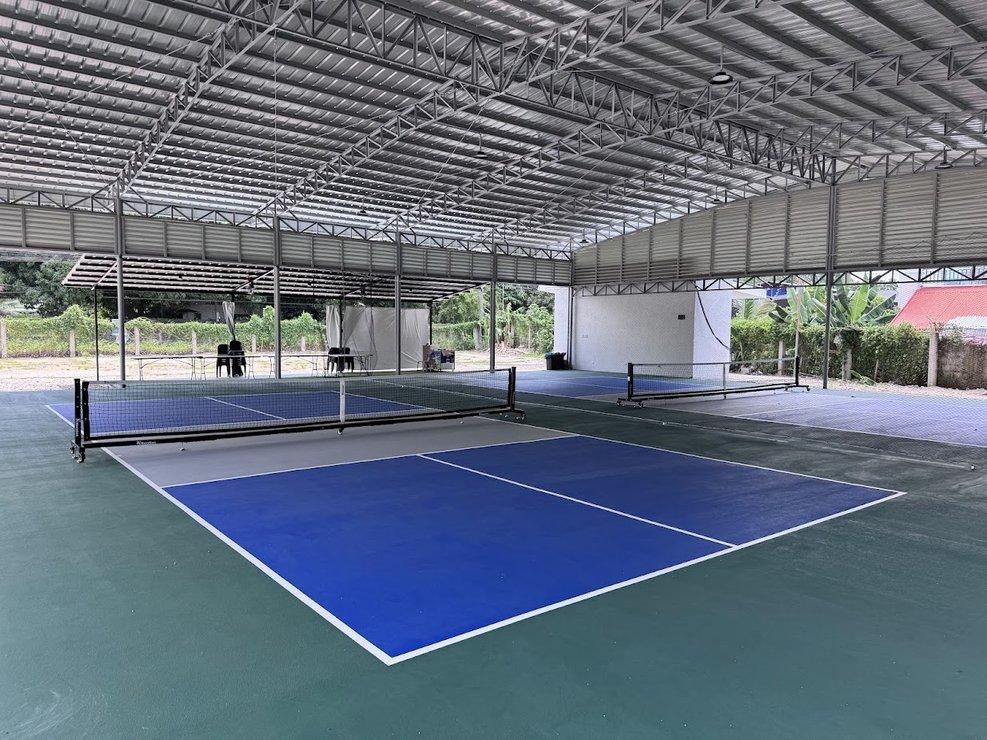 SmashZone Sports Center pickleball court