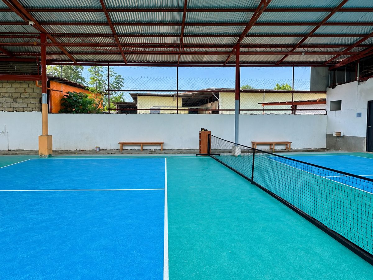 Superior Pickleball pickleball court
