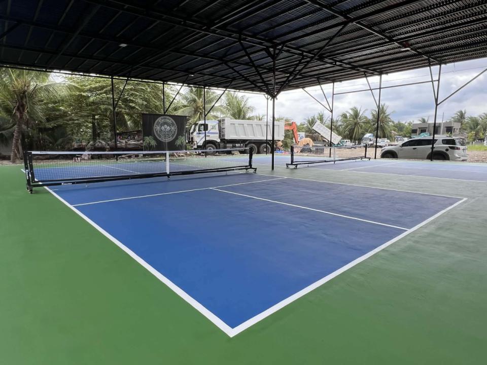 Courtside Pickleball pickleball court