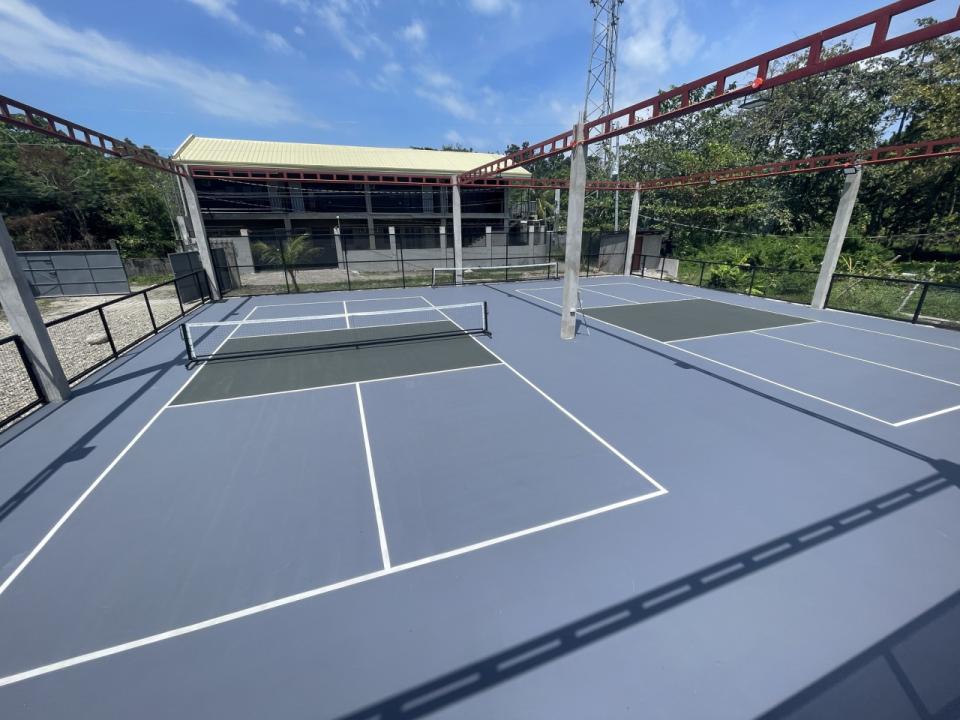 The Borr's Sideout pickleball court