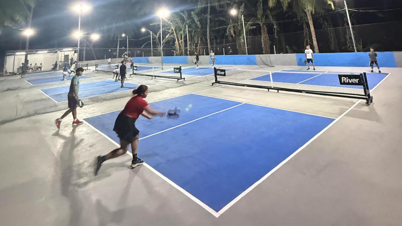 J2R Pickleball pickleball court