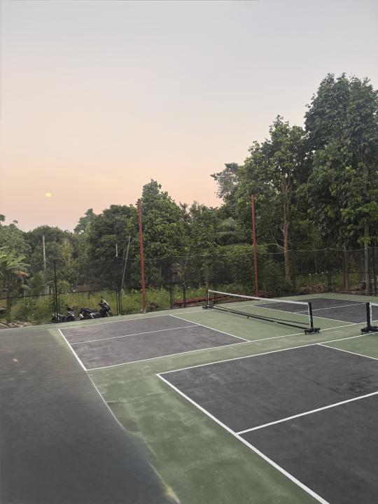 Hideout Picklecourt pickleball court