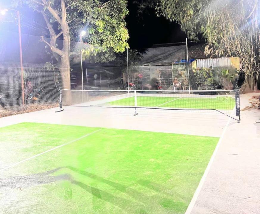 CRMB Paddle Zone pickleball court